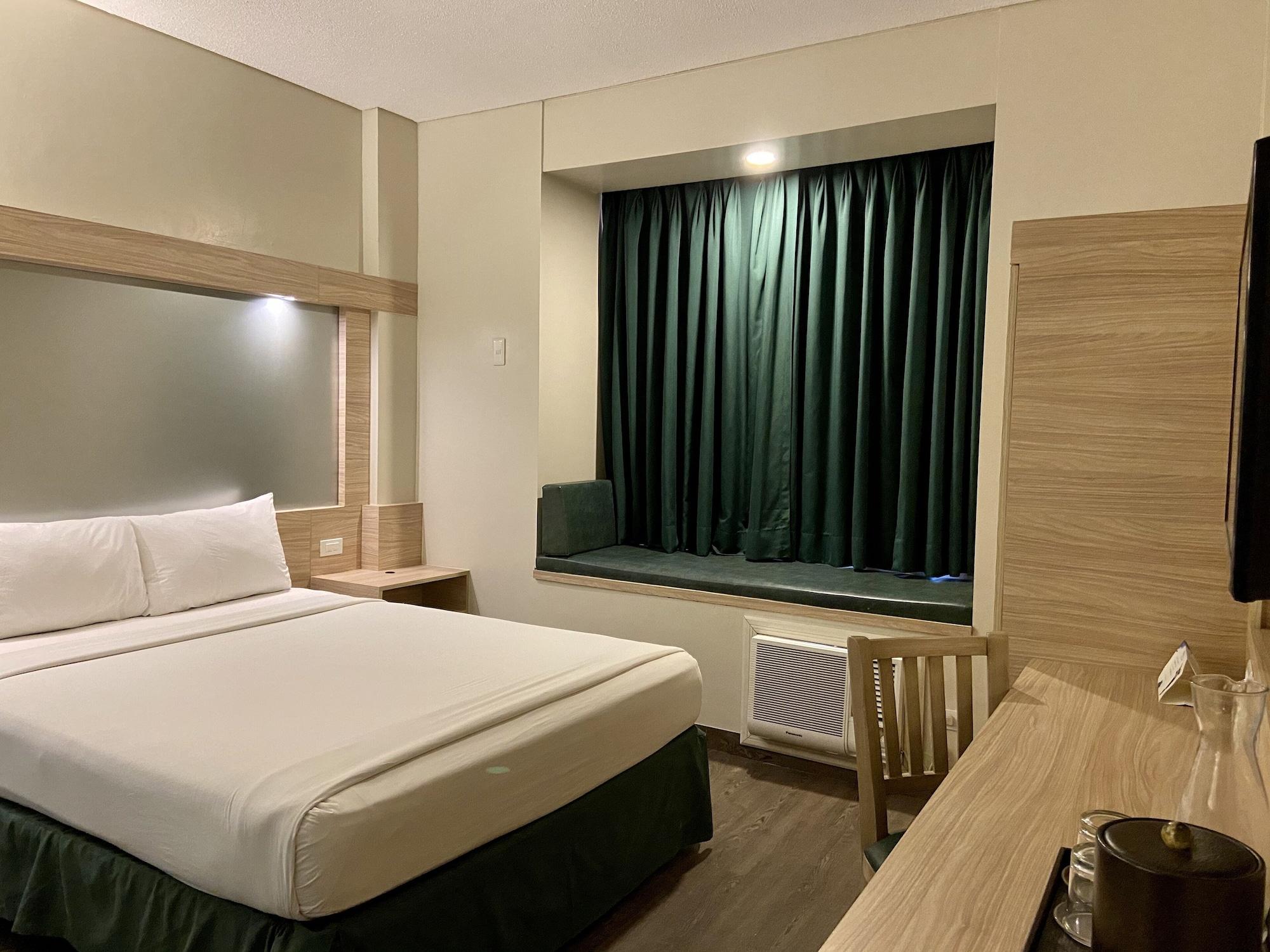 Microtel By Wyndham Tarlac Eksteriør bilde