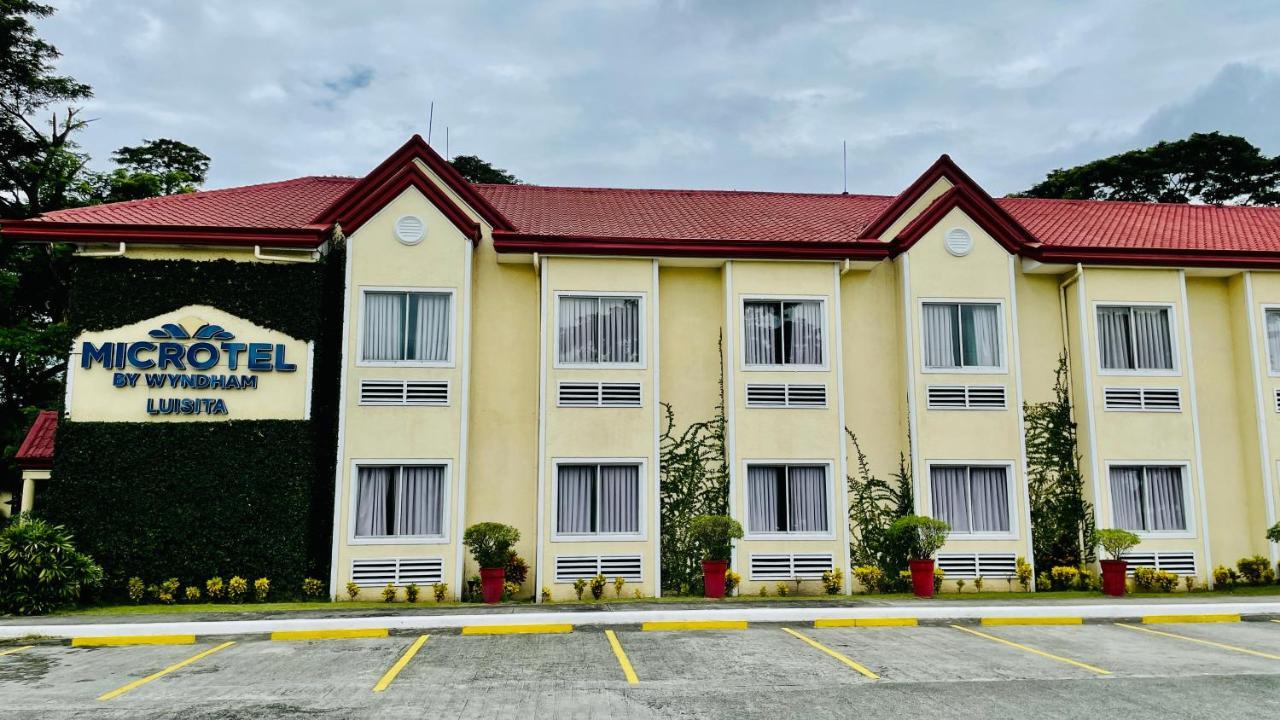 Microtel By Wyndham Tarlac Eksteriør bilde