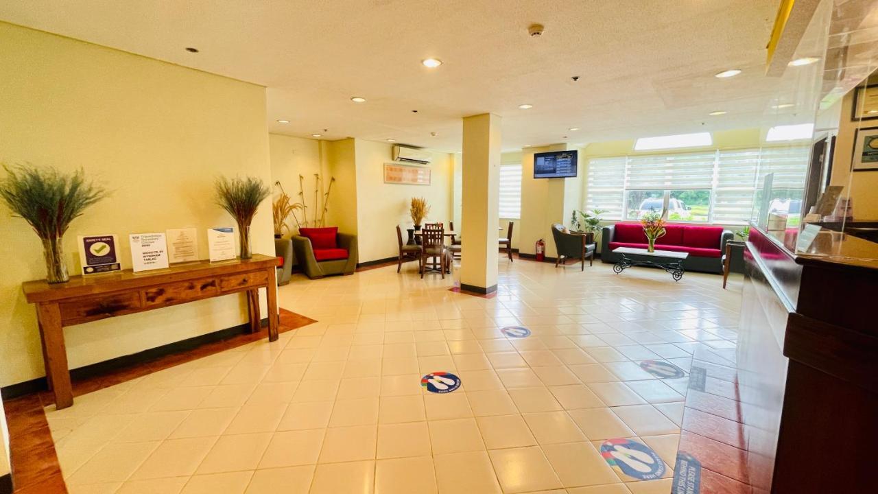 Microtel By Wyndham Tarlac Eksteriør bilde
