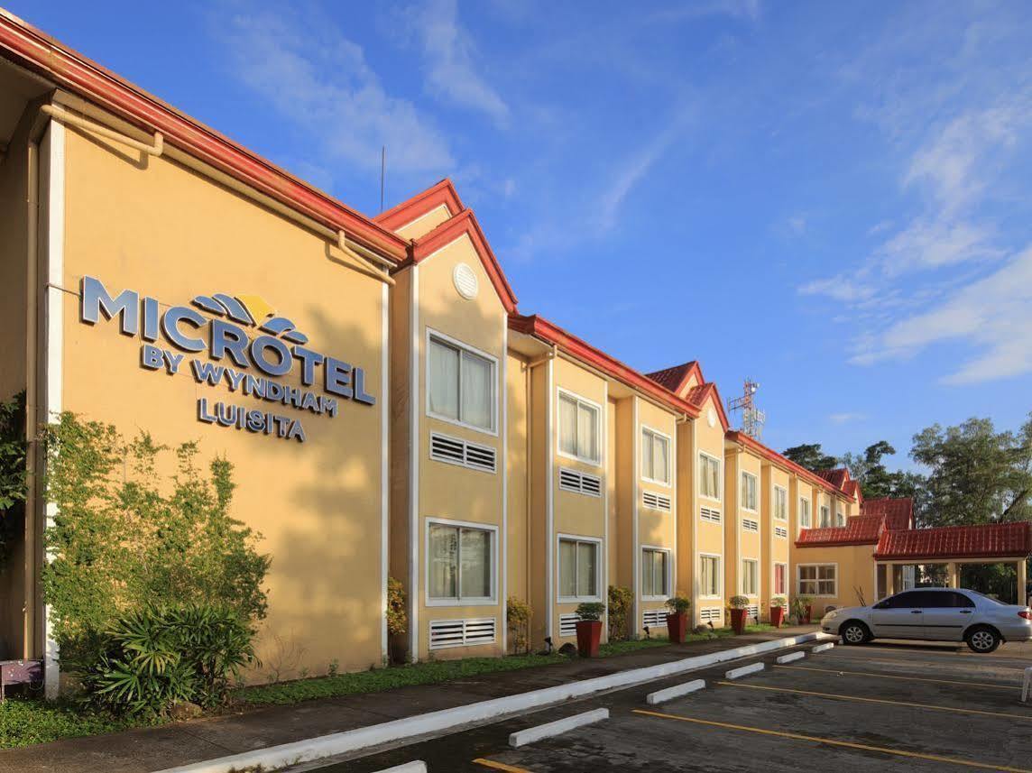 Microtel By Wyndham Tarlac Eksteriør bilde